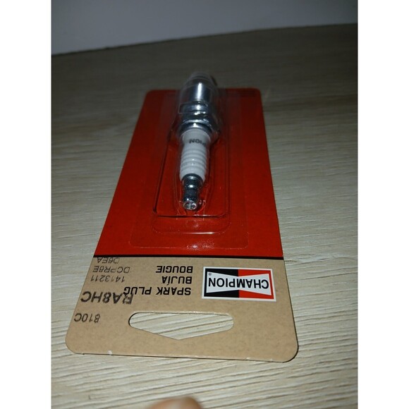 Set Of 8 Champion Spark Plugs 810 RA8HC Single Units 2017 Federal Mogul - Picture 3 of 16